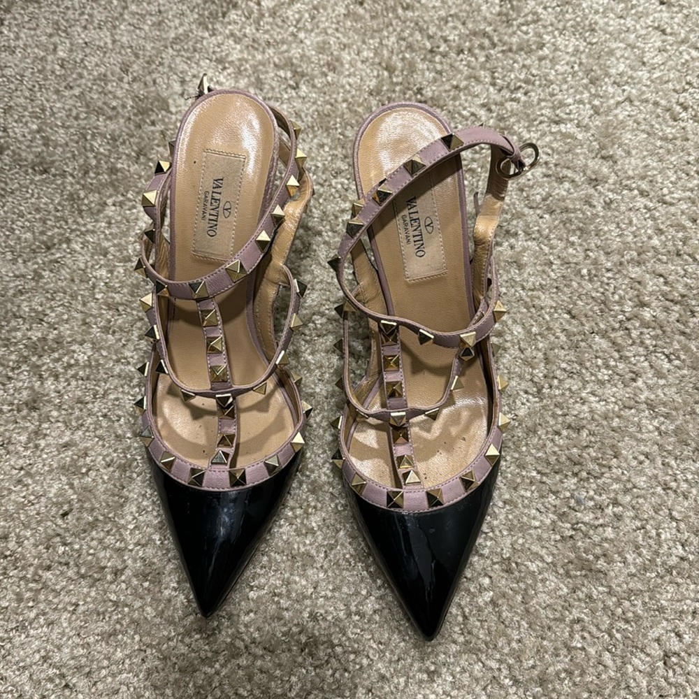 Authentic Valentino rockstud heels